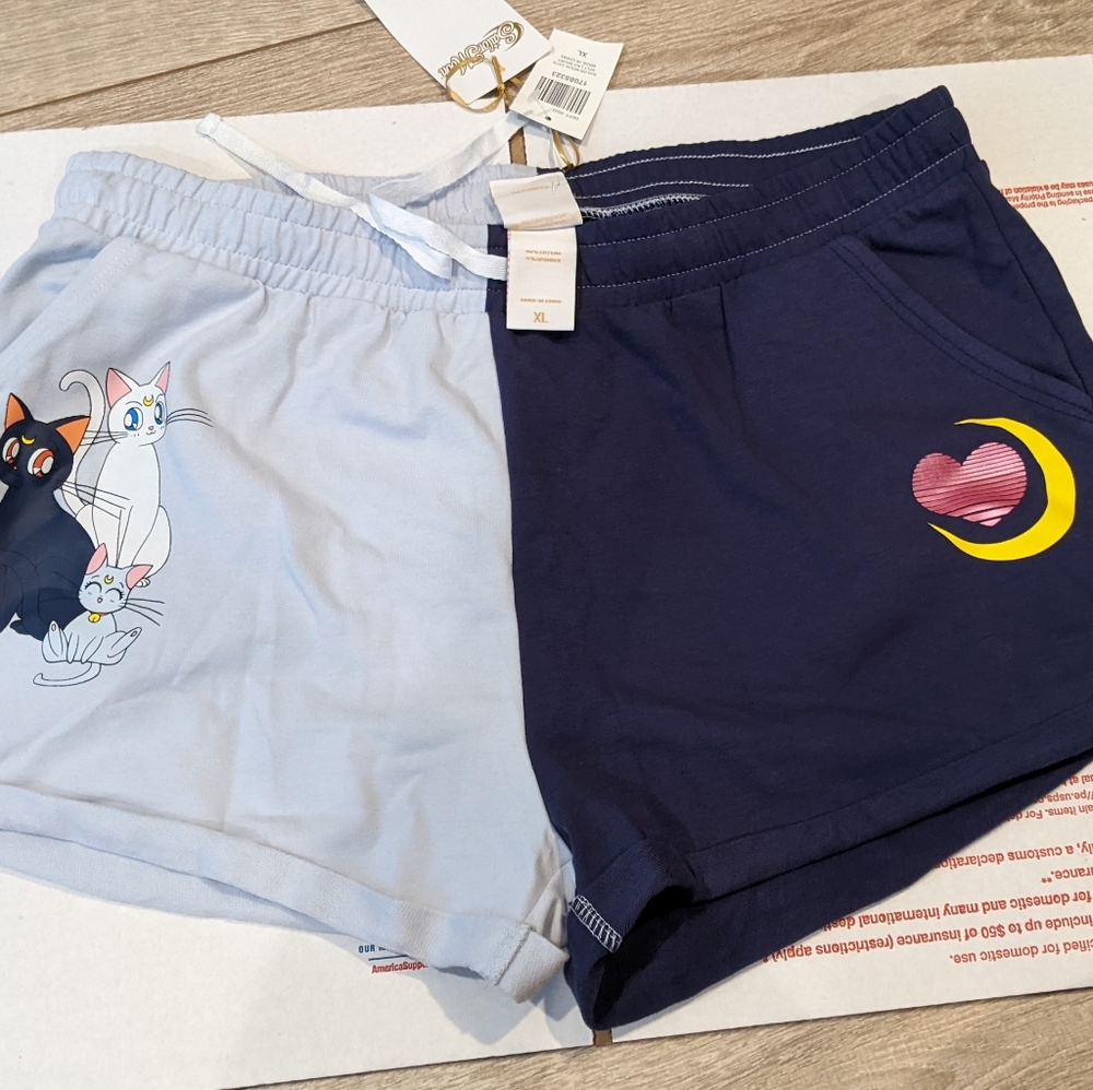 [NWT] Sailor Moon cat lounge shorts XL